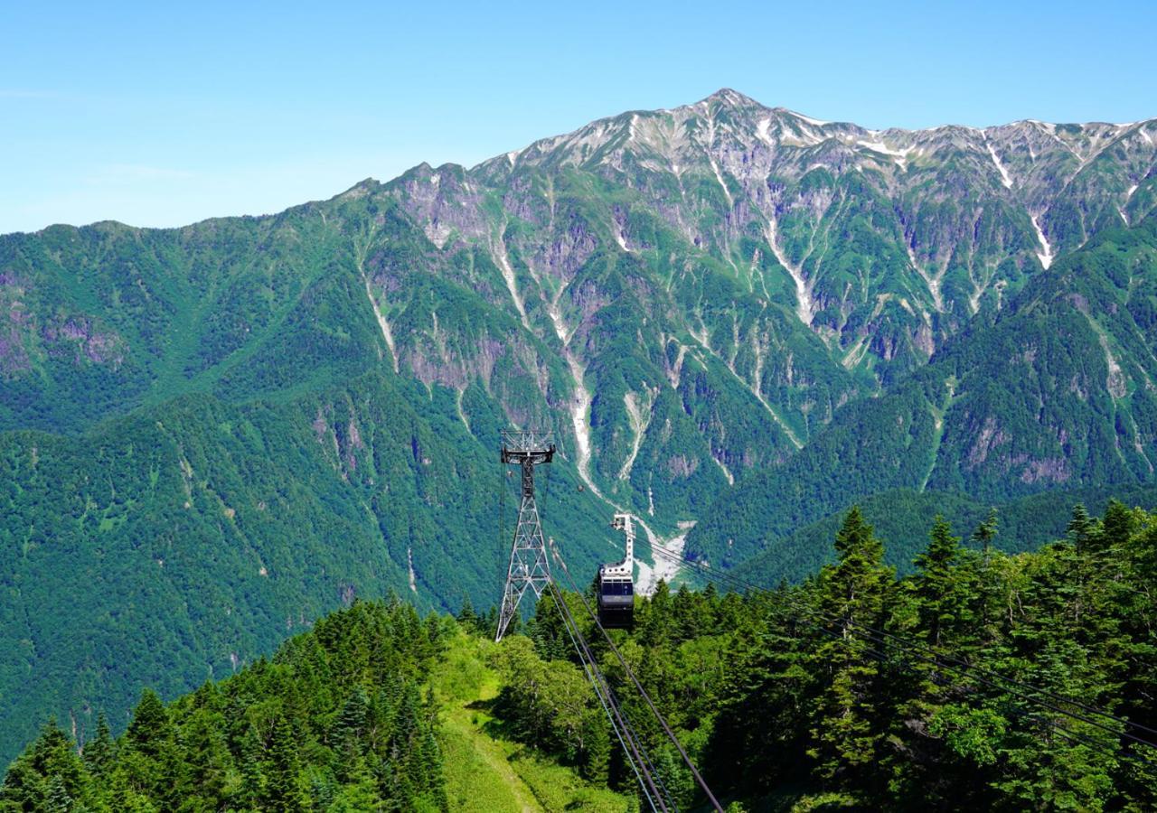 Готель 筋肉と自然と遊ぶ宿 田島館 Такаяма Екстер'єр фото